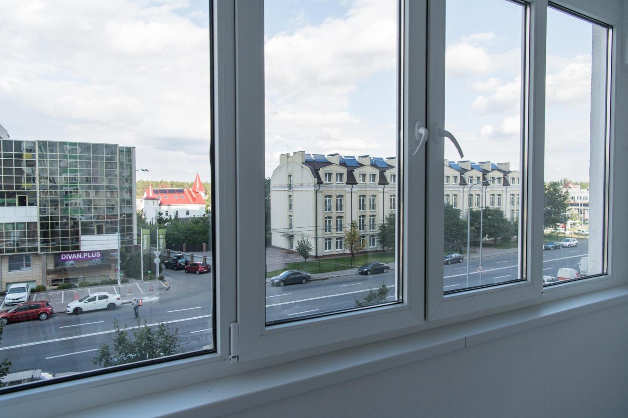 Myfreedom Апартаменти Метро Бориспільська Kyiv Exterior photo