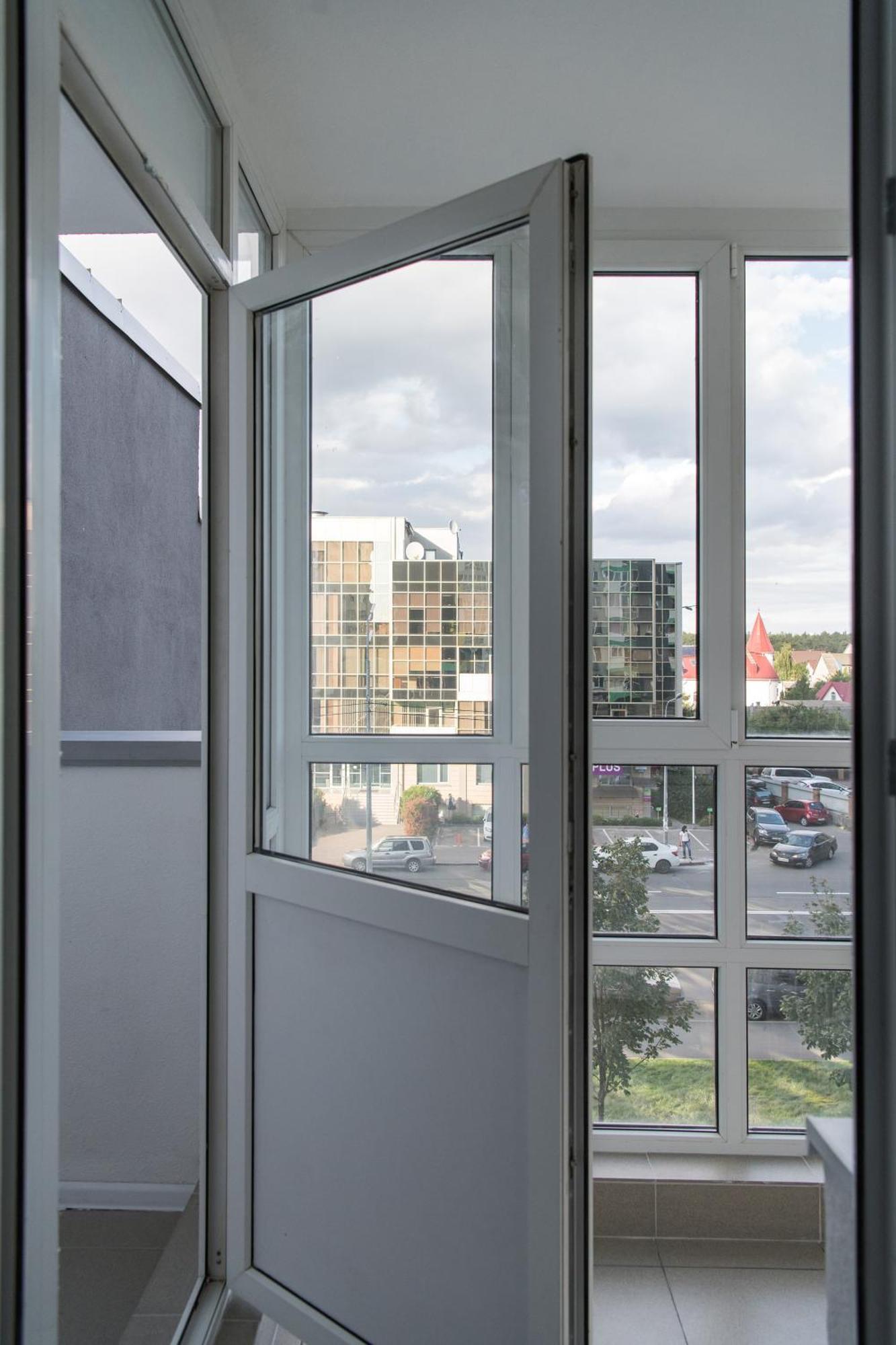 Myfreedom Апартаменти Метро Бориспільська Kyiv Exterior photo
